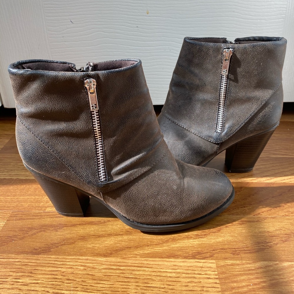 Booties - Picture 6 of 7